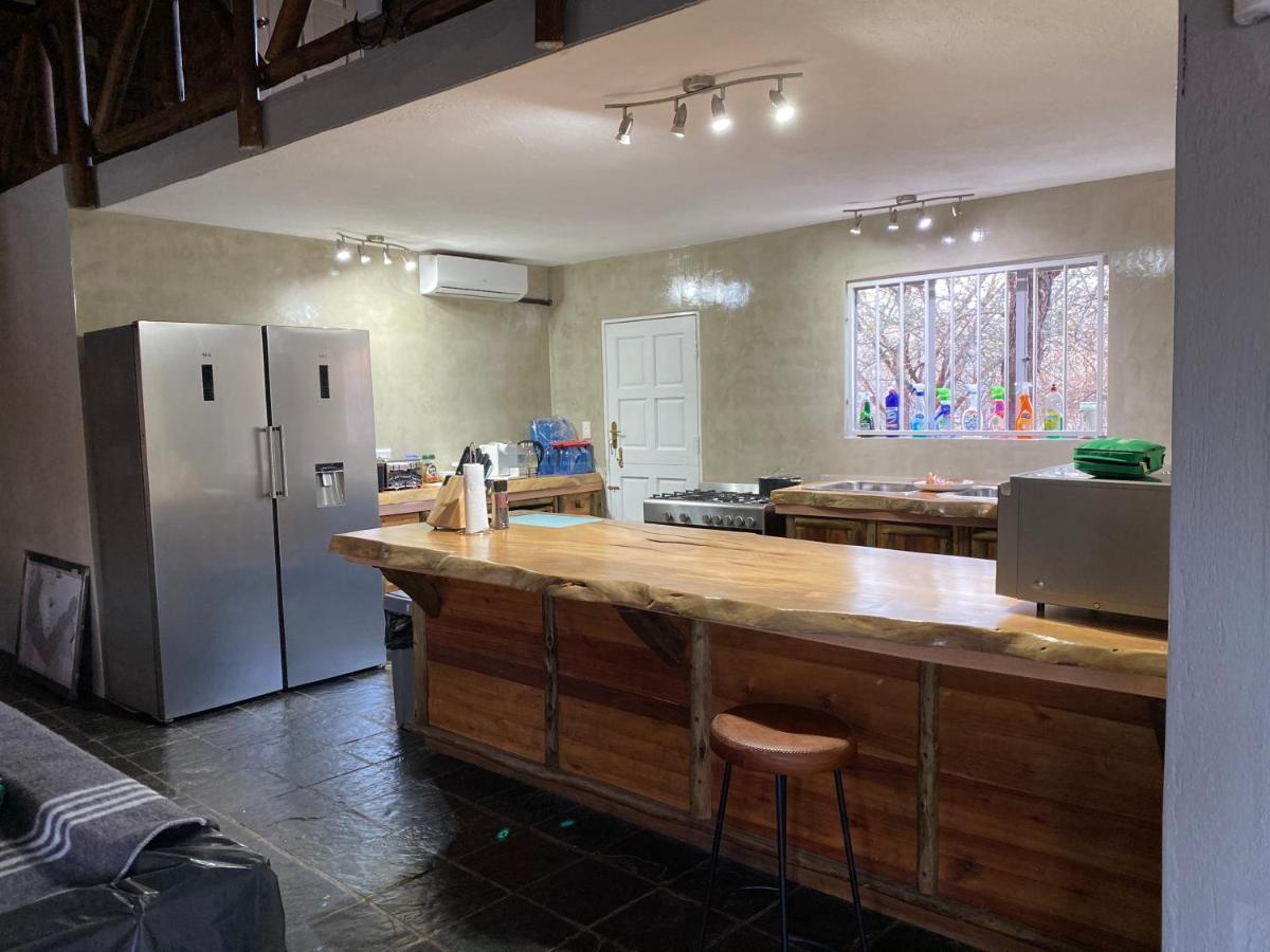 Genet House Holiday Home Marloth Park Esterno foto