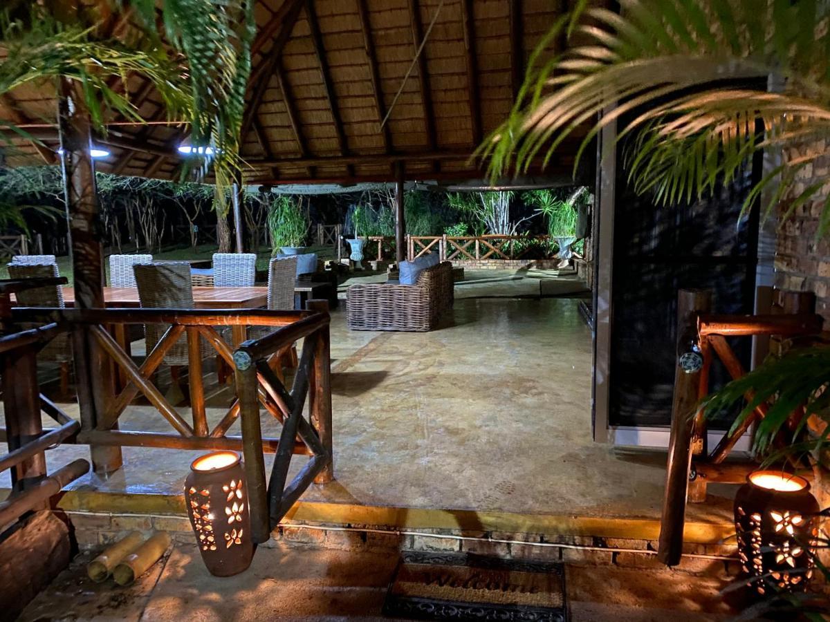 Genet House Holiday Home Marloth Park Esterno foto