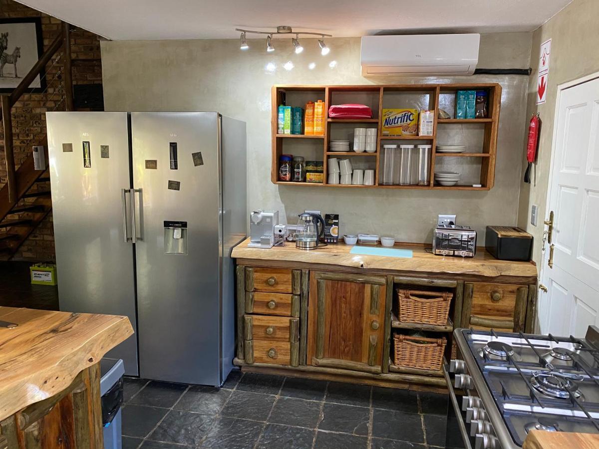 Genet House Holiday Home Marloth Park Esterno foto