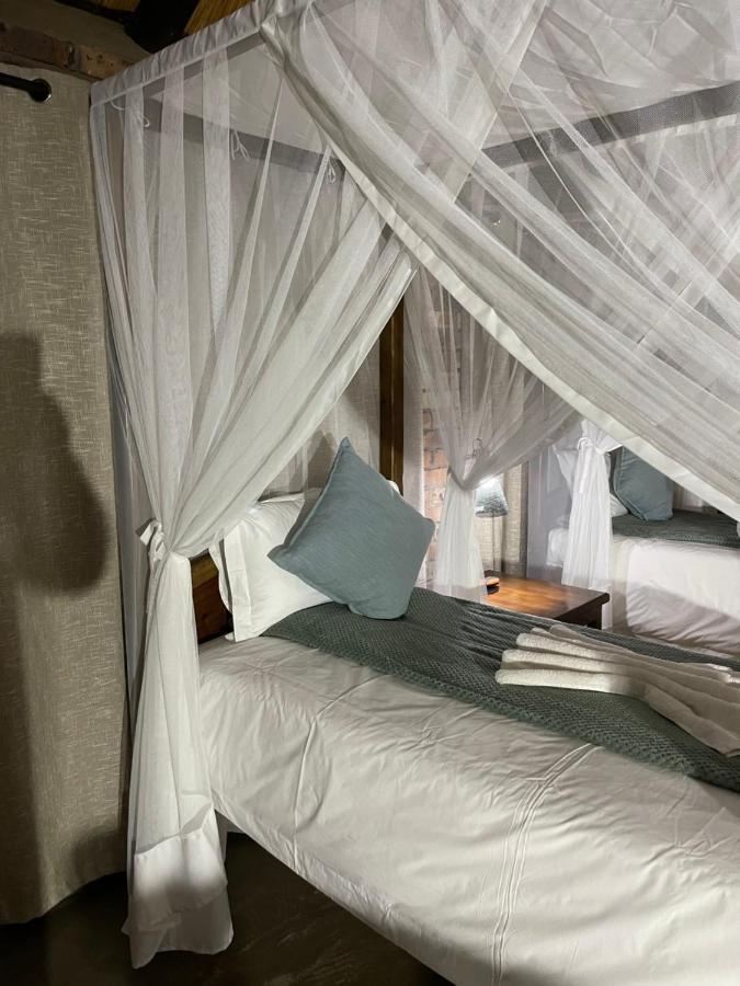Genet House Holiday Home Marloth Park Esterno foto